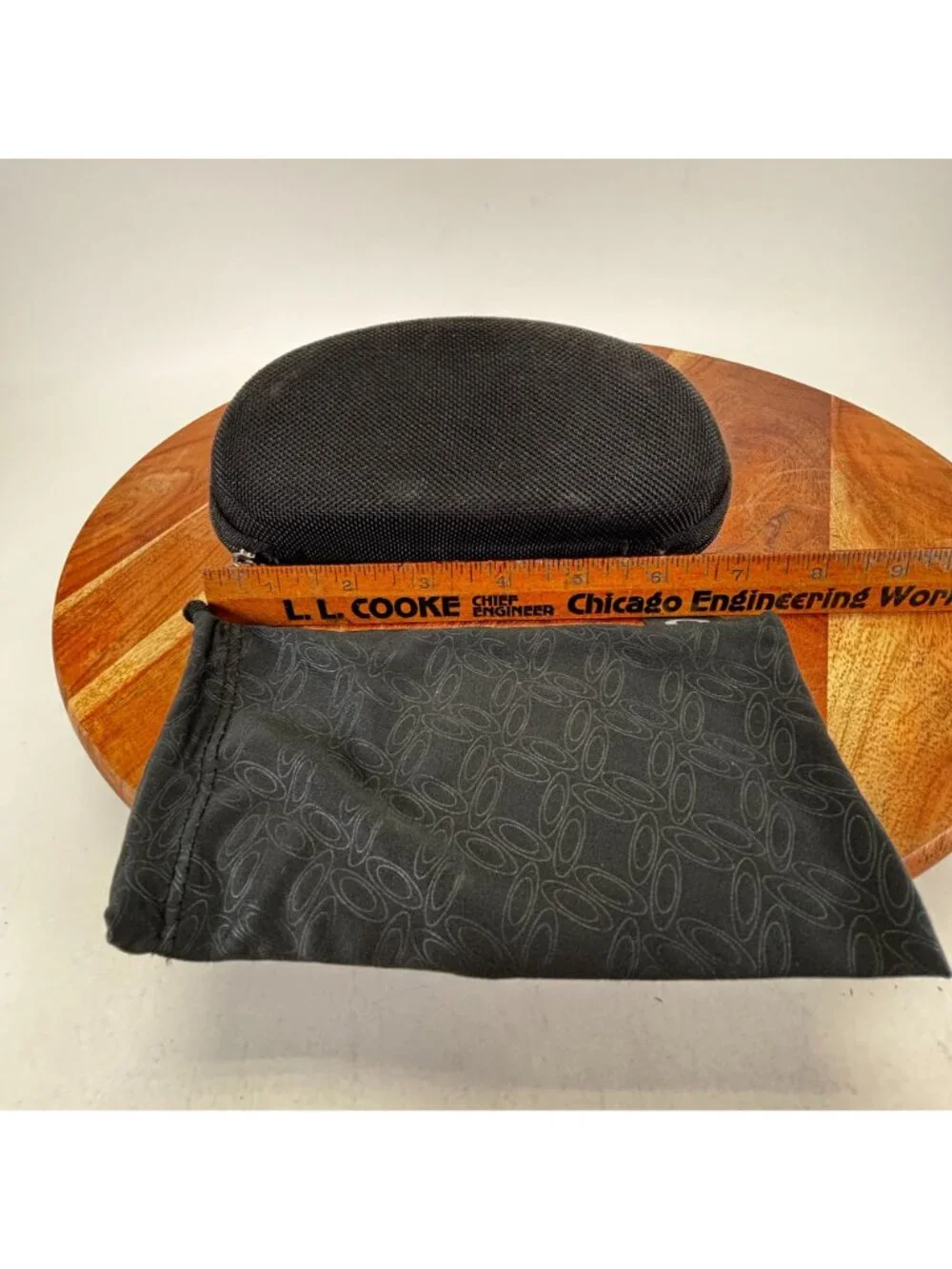 Oakley Black Hard Eyeglass Case w Black Microfiber Sunglass Glass Bag
